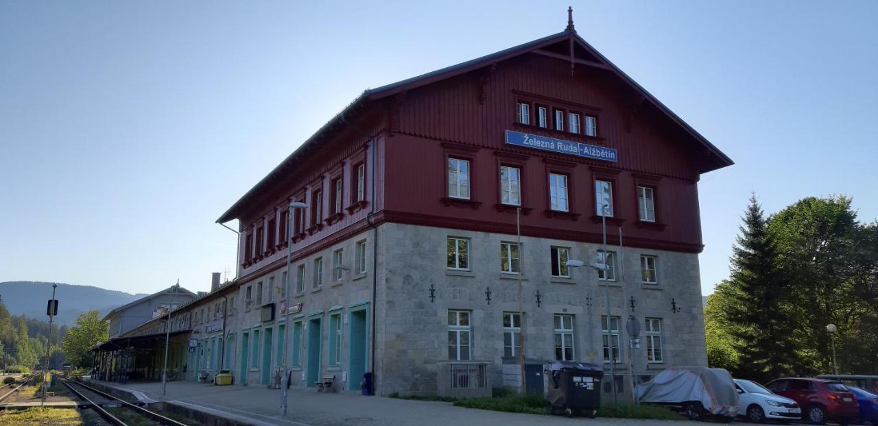 Dopravna Alzbetin Aparthotel Železná Ruda Exteriör bild